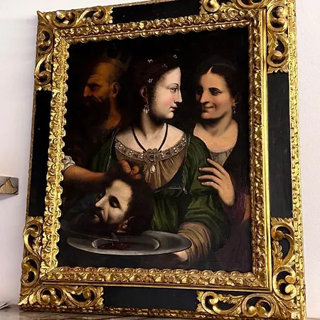 Deluxe Fine Art Historic Centre 아파트