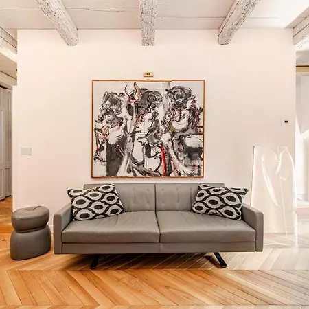 Apartment Deluxe Fine Art Historic Centre
