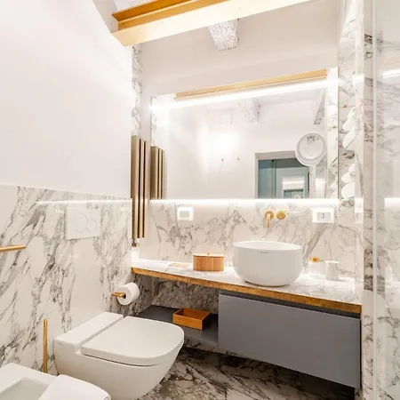 Deluxe Fine Art Historic Centre Апартаменты Болонья