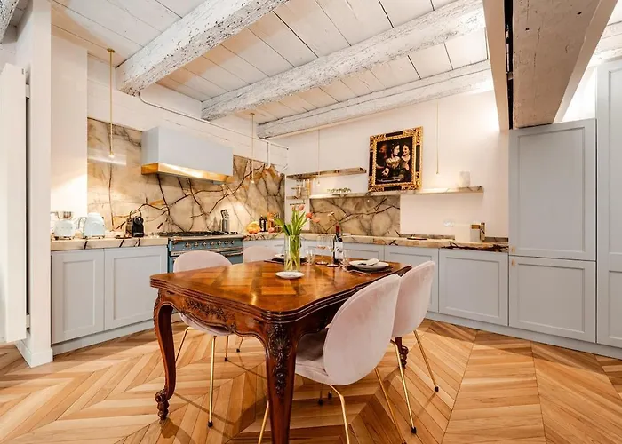 Apartman Deluxe Fine Art Historic Centre *