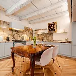 Apartman Deluxe Fine Art Historic Centre *